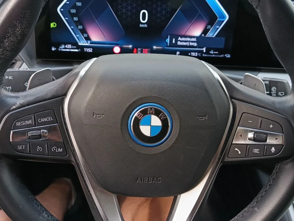 BMW 330 Reeks Touring Navi LED , снимка 10 - Автомобили и джипове - 56205729