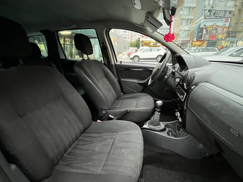 Dacia Duster, снимка 10 - Автомобили и джипове - 52346469