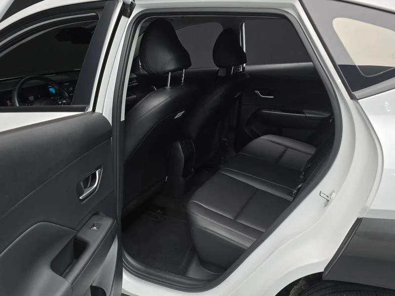 Hyundai Kona 1.6 147 hp Automatic, снимка 12 - Автомобили и джипове - 55769593