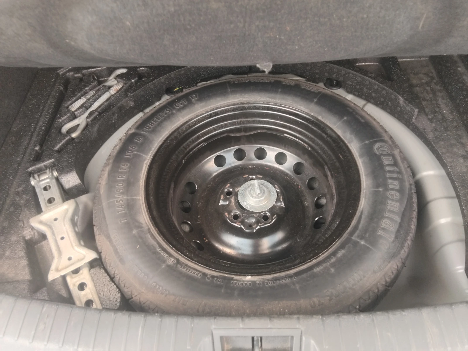 Nissan Qashqai 1.5DCI, снимка 12 - Автомобили и джипове - 54491015
