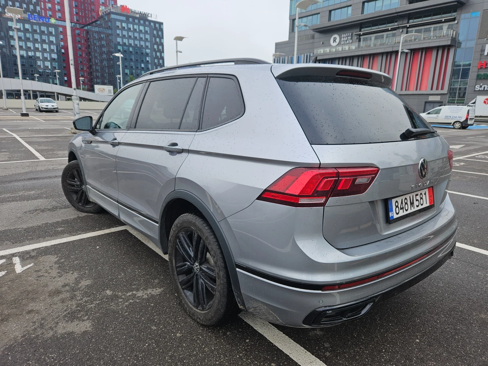 VW Tiguan R-line Allspace 4Motion, снимка 2 - Автомобили и джипове - 54993371