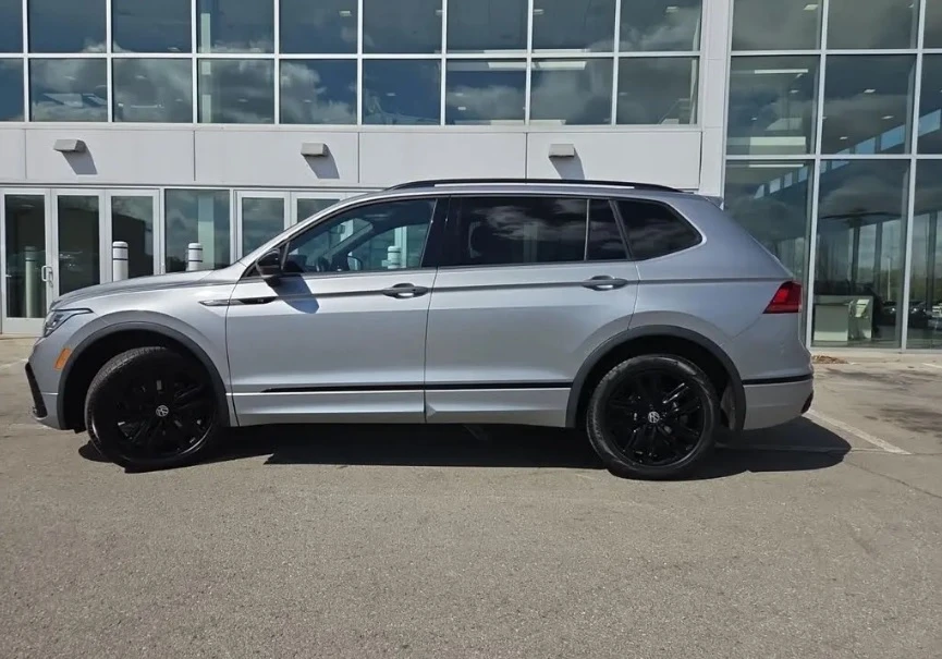 VW Tiguan R-line All space 4Motion, снимка 7 - Автомобили и джипове - 54570232