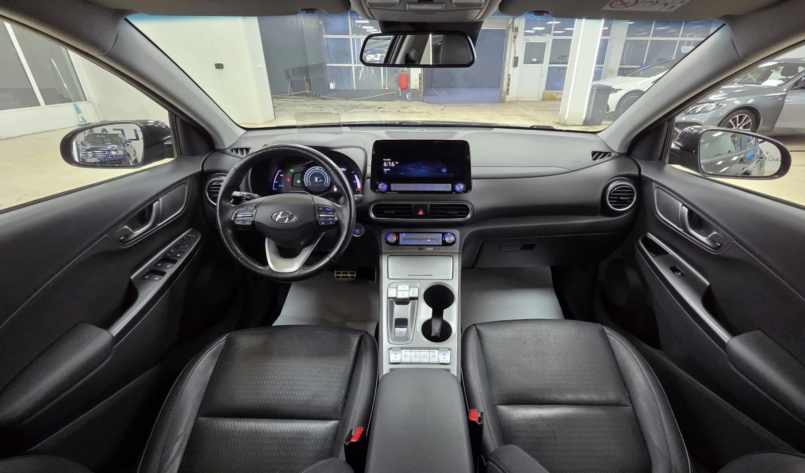 Hyundai Kona 64KWh/Premium/Blue Link/SOH100%, снимка 13 - Автомобили и джипове - 54937041