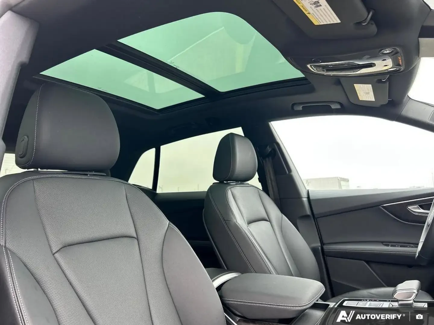 Audi Q8 55TFSI* MATRIX* S* LINE* ОБДУХВАНЕ* ДИСТРОНИК* 360, снимка 15 - Автомобили и джипове - 55787714