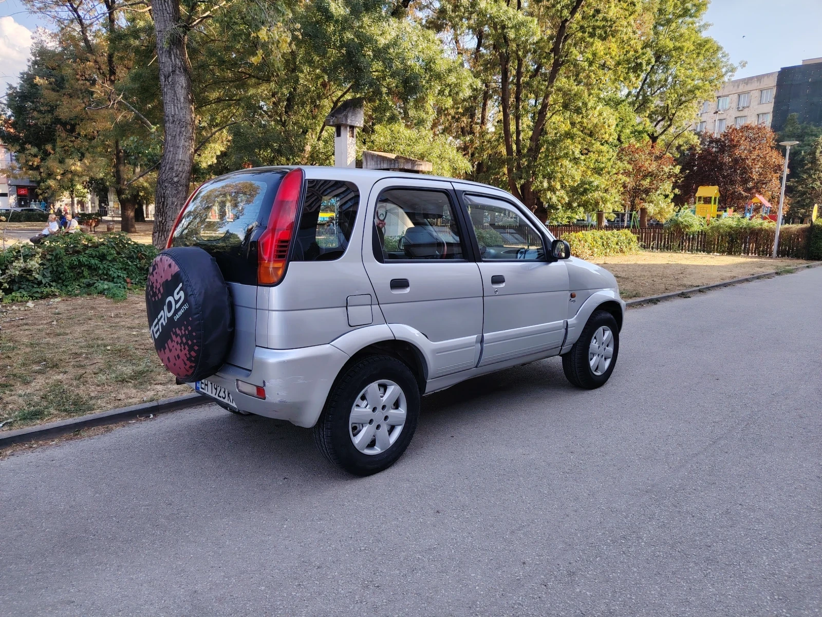 Daihatsu Terios, снимка 8 - Автомобили и джипове - 55942685