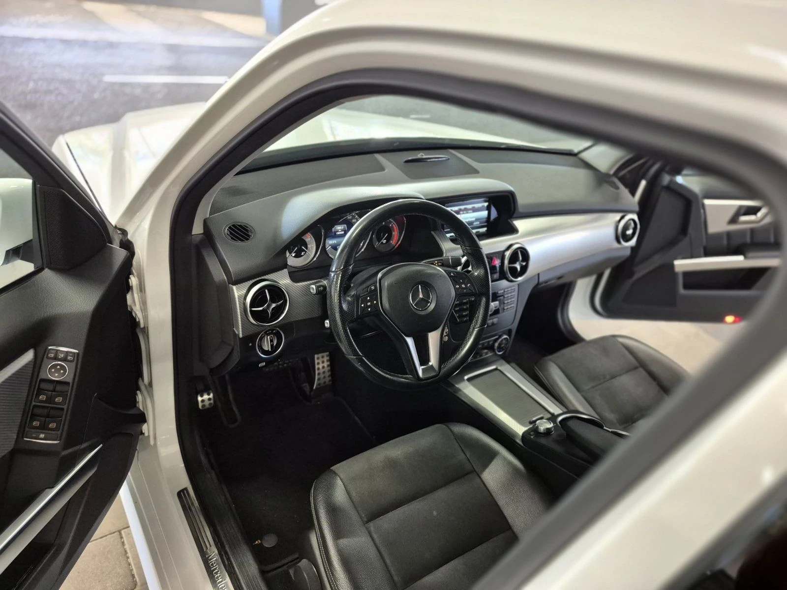 Mercedes-Benz GLK, снимка 11 - Автомобили и джипове - 56355860