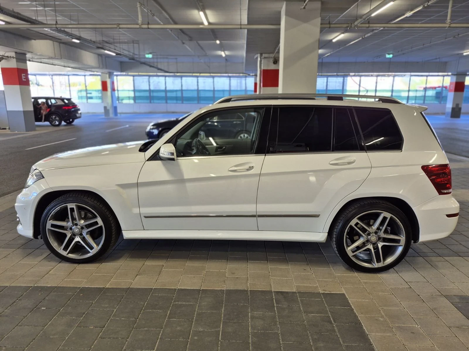 Mercedes-Benz GLK, снимка 3 - Автомобили и джипове - 56355860