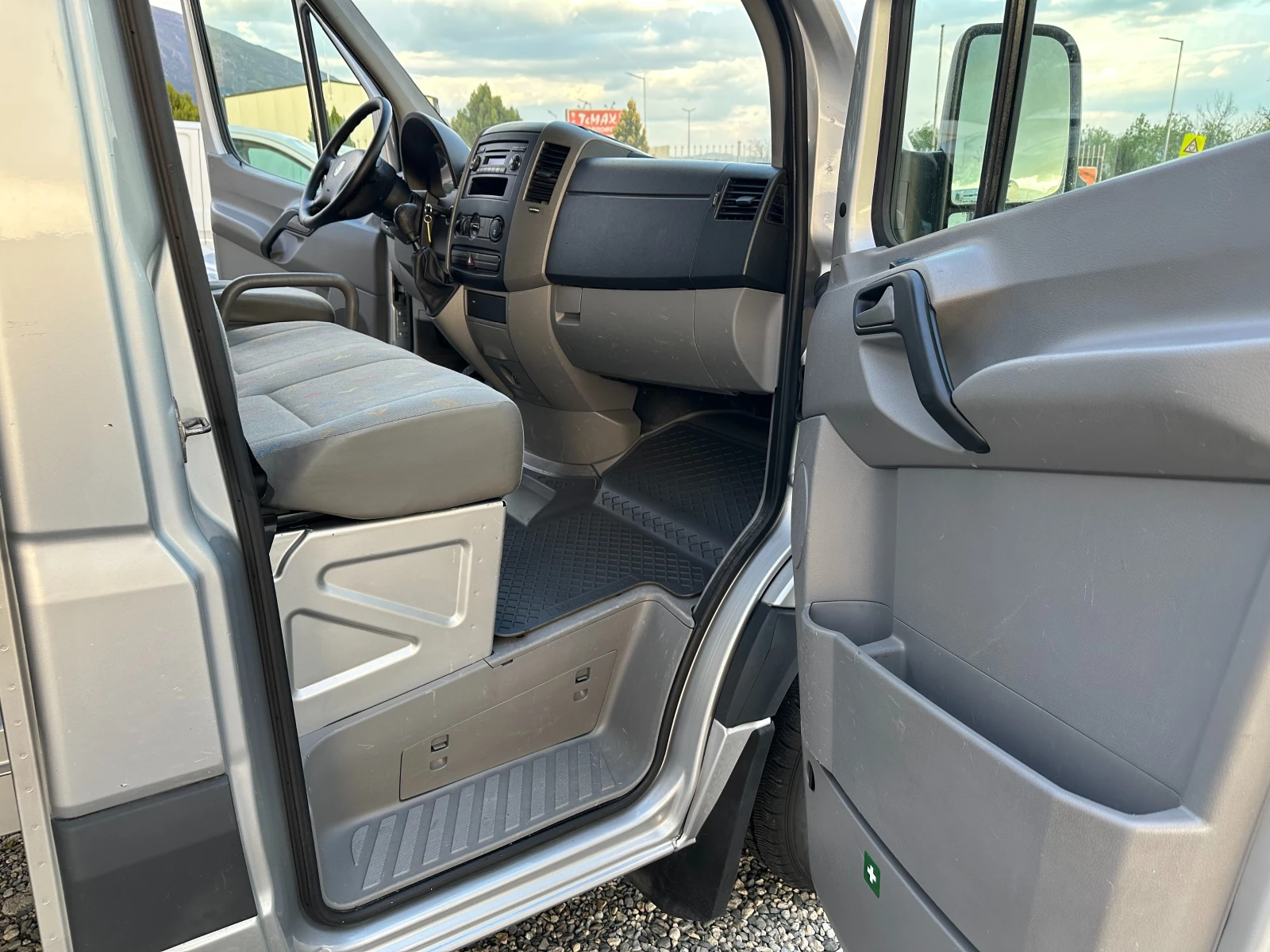 VW Crafter 2.5tdi, klima,  - изображение 9