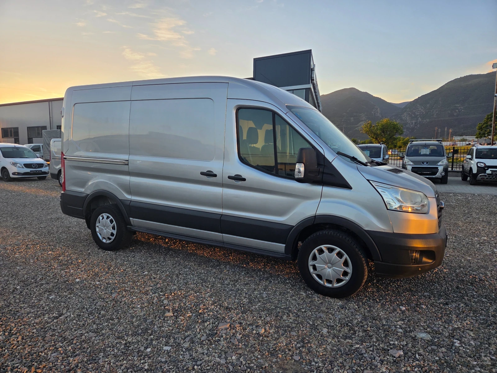 Ford Transit 2.2 tdci klimatik топ , снимка 7 - Бусове и автобуси - 54723188