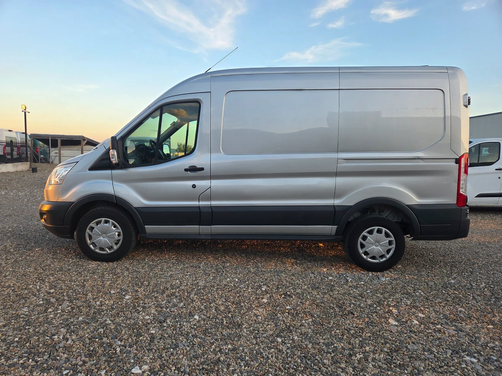 Ford Transit 2.2 tdci klimatik топ , снимка 3 - Бусове и автобуси - 54723188