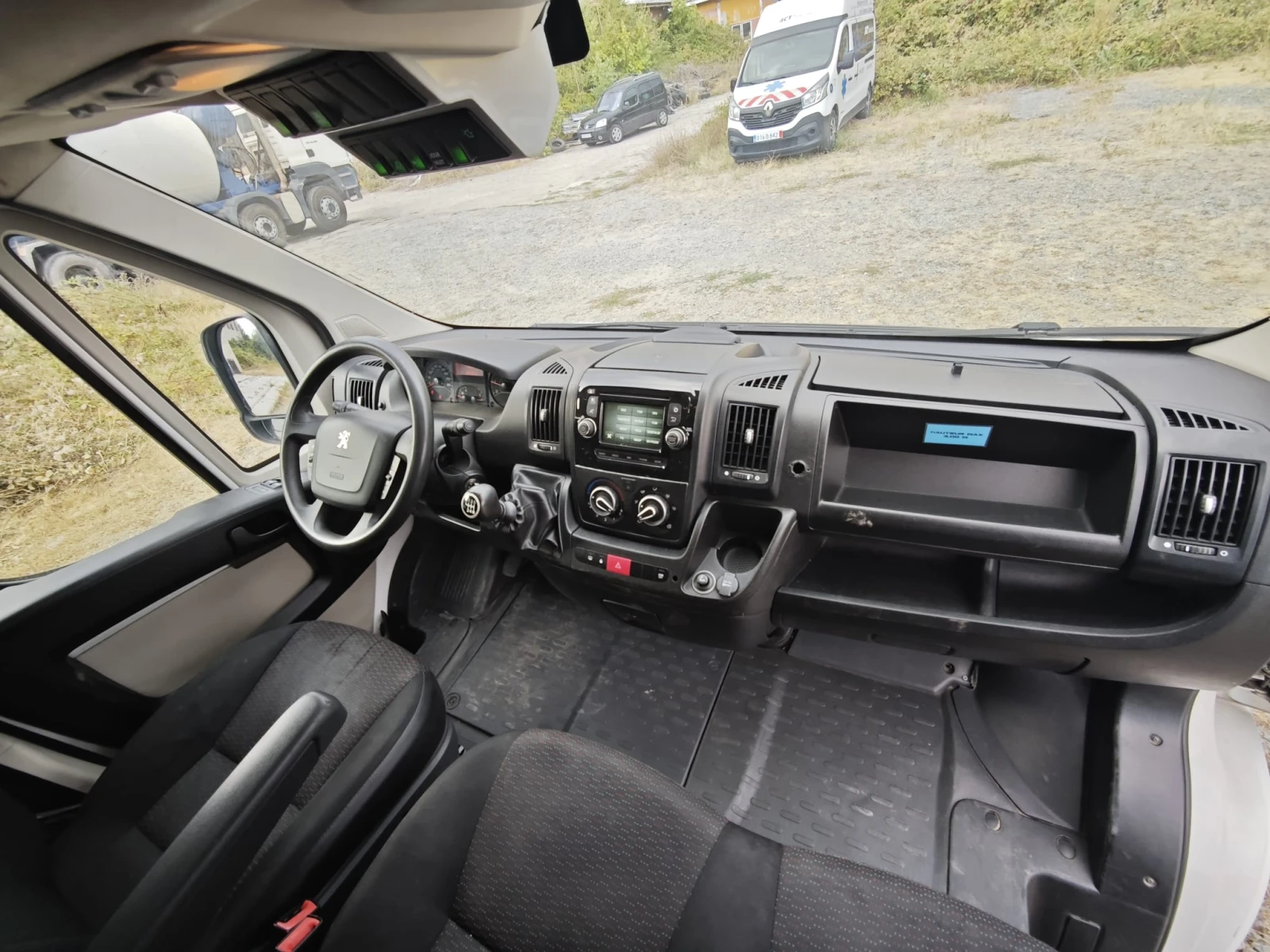 Peugeot Boxer 2.2HDI НОСИЛКА+ СТОЛ, снимка 6 - Бусове и автобуси - 56542485
