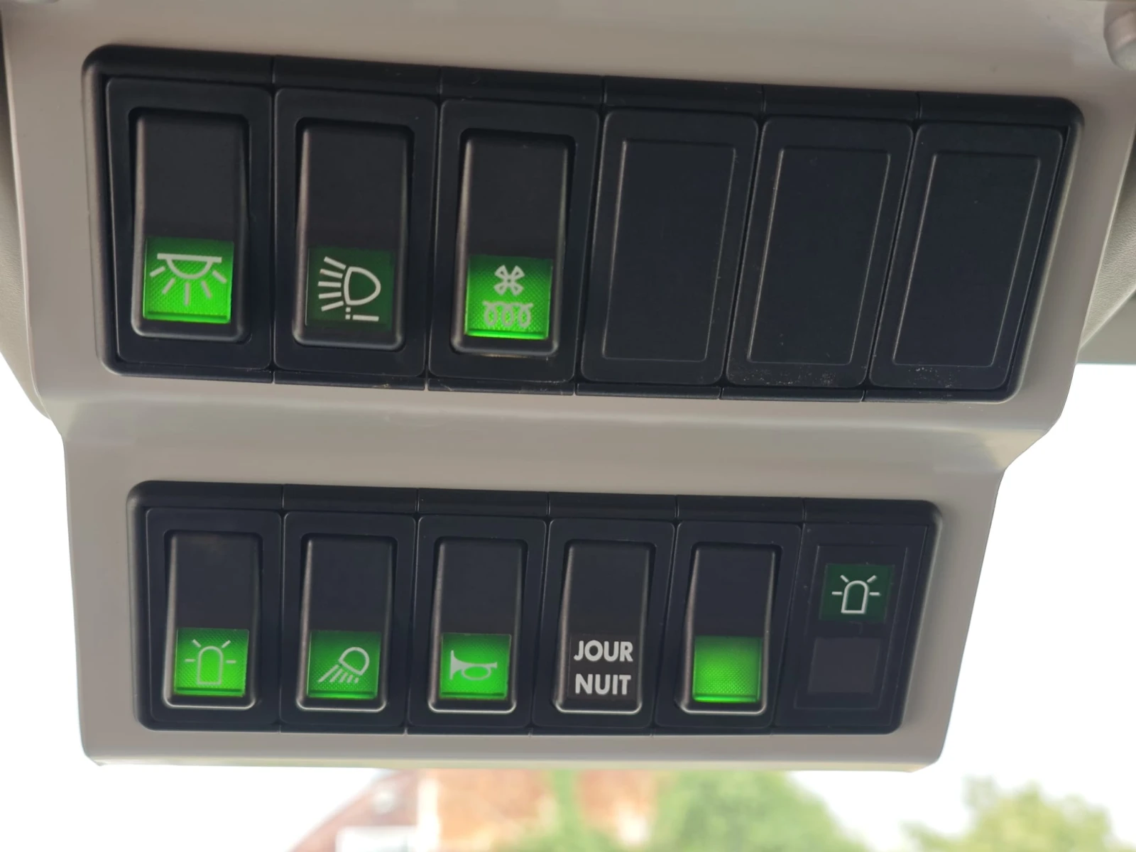 Peugeot Boxer 2.2HDI НОСИЛКА+ СТОЛ, снимка 13 - Бусове и автобуси - 56542485