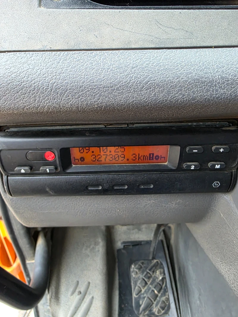 Renault Kerax Самосвал снегорин 6х4 370dci, снимка 10 - Камиони - 51825219