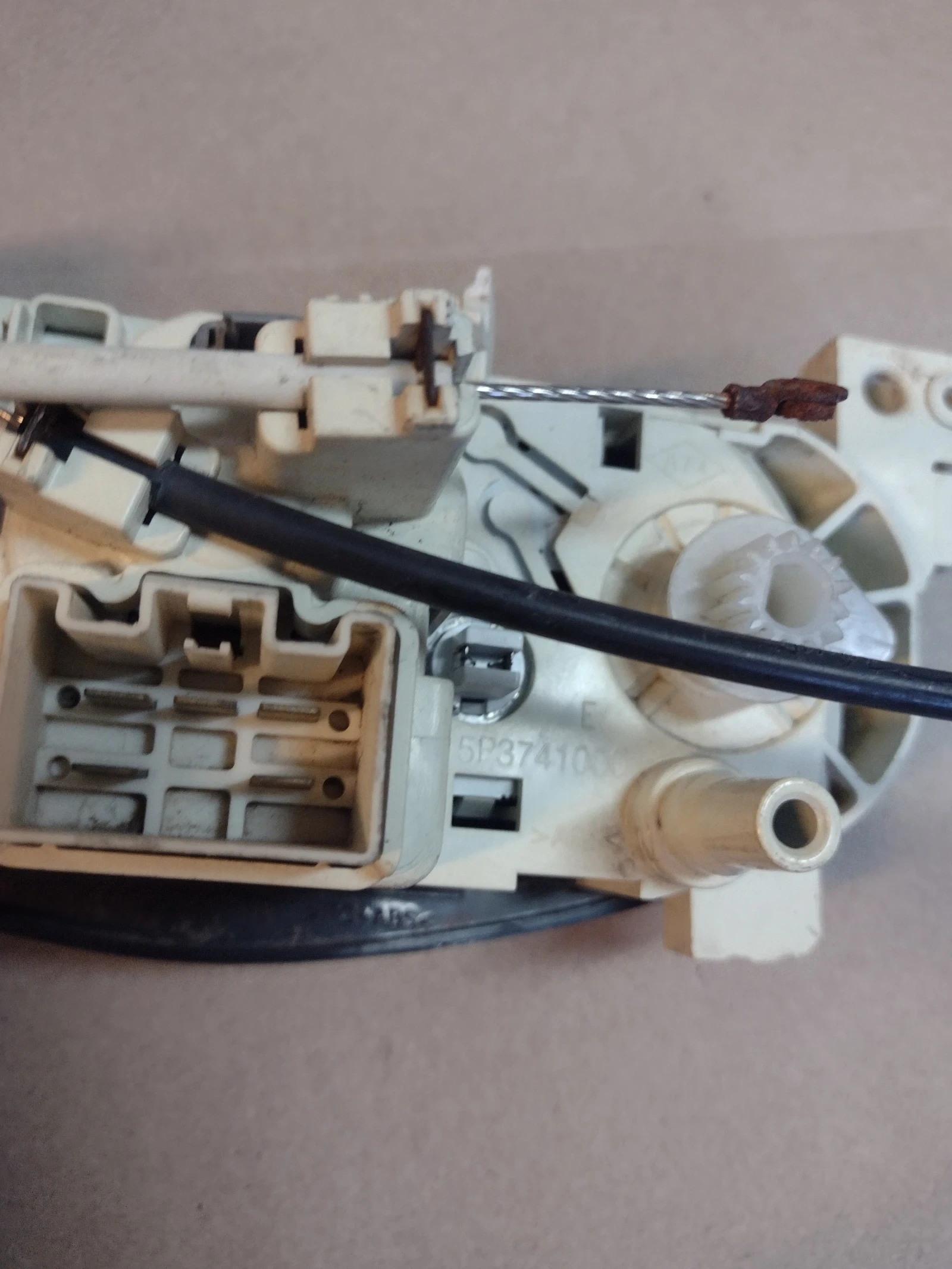 1B1541300    DACIA  5P3741000 | Mobile.bg   4