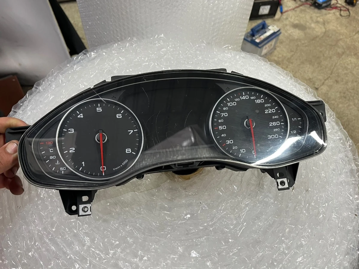 Инструментално табло километраж за Audi A6A7 4G 4G8920930M-4058