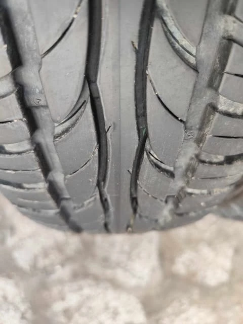 Гуми Всесезонни 185/60R15, снимка 1 - Гуми и джанти - 49360085