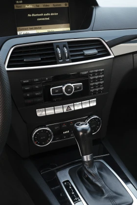 Обява за продажба на Mercedes-Benz C 220 ~17 900 лв. - изображение 9