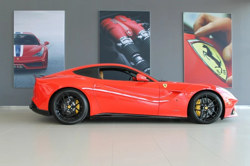 Ferrari F12berlinetta, снимка 9 - Автомобили и джипове - 43879611