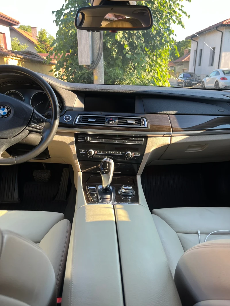 BMW 740, снимка 4 - Автомобили и джипове - 48682828