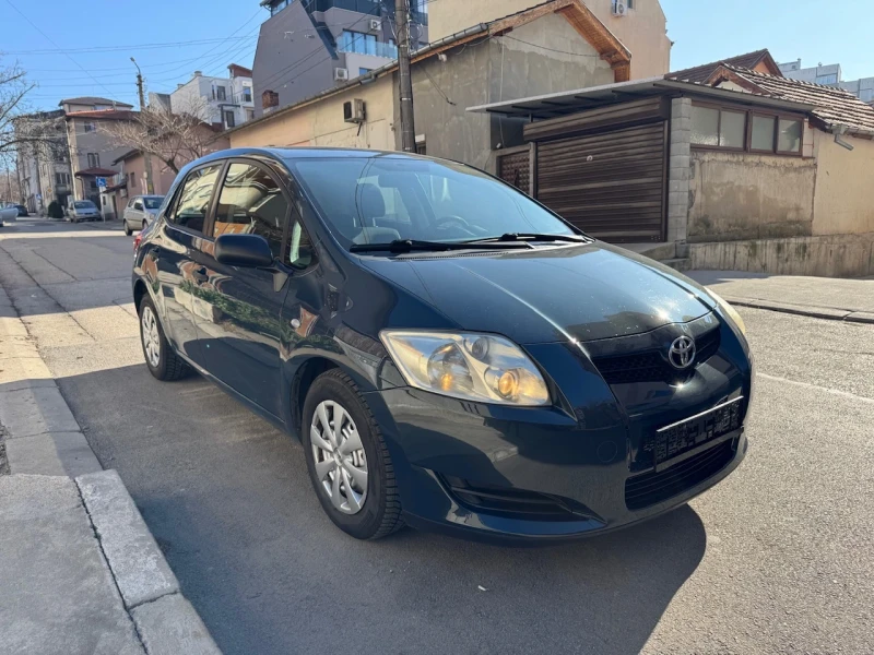 Toyota Auris 1.4i Хамелеон, снимка 7 - Автомобили и джипове - 48739188