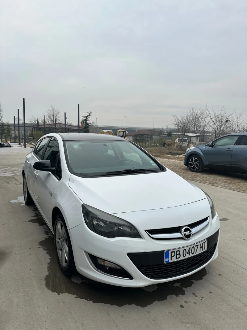 Opel Astra 1.4 Turbo LPG, снимка 3 - Автомобили и джипове - 48898374