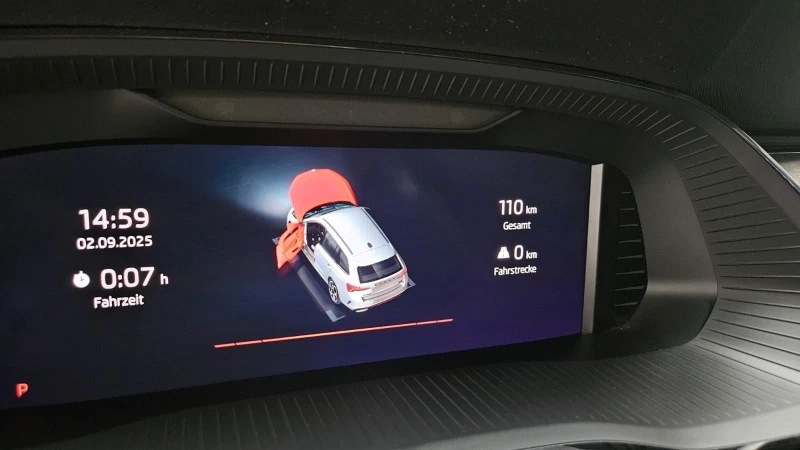 Skoda Octavia 2.0TDI* RS* CAM* LED* CARBON* , снимка 10 - Автомобили и джипове - 52490621