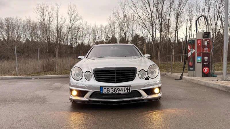 Mercedes-Benz E 500, снимка 3 - Автомобили и джипове - 52996154
