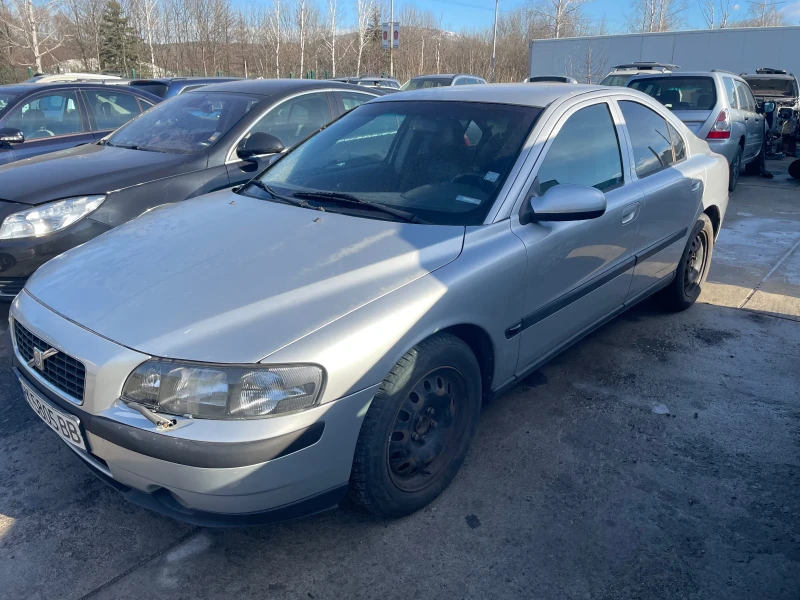 Volvo S60 2.4, снимка 6 - Автомобили и джипове - 53109224