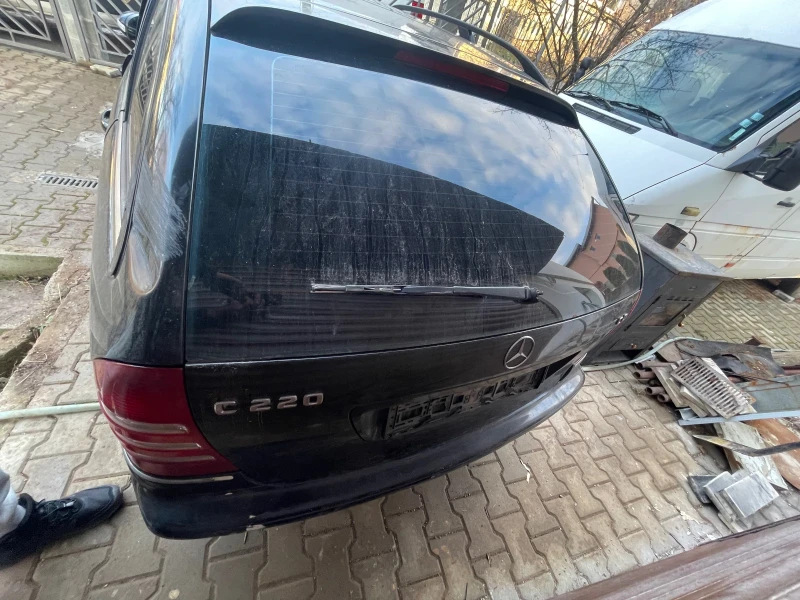 Mercedes-Benz C 220, снимка 6 - Автомобили и джипове - 53152408