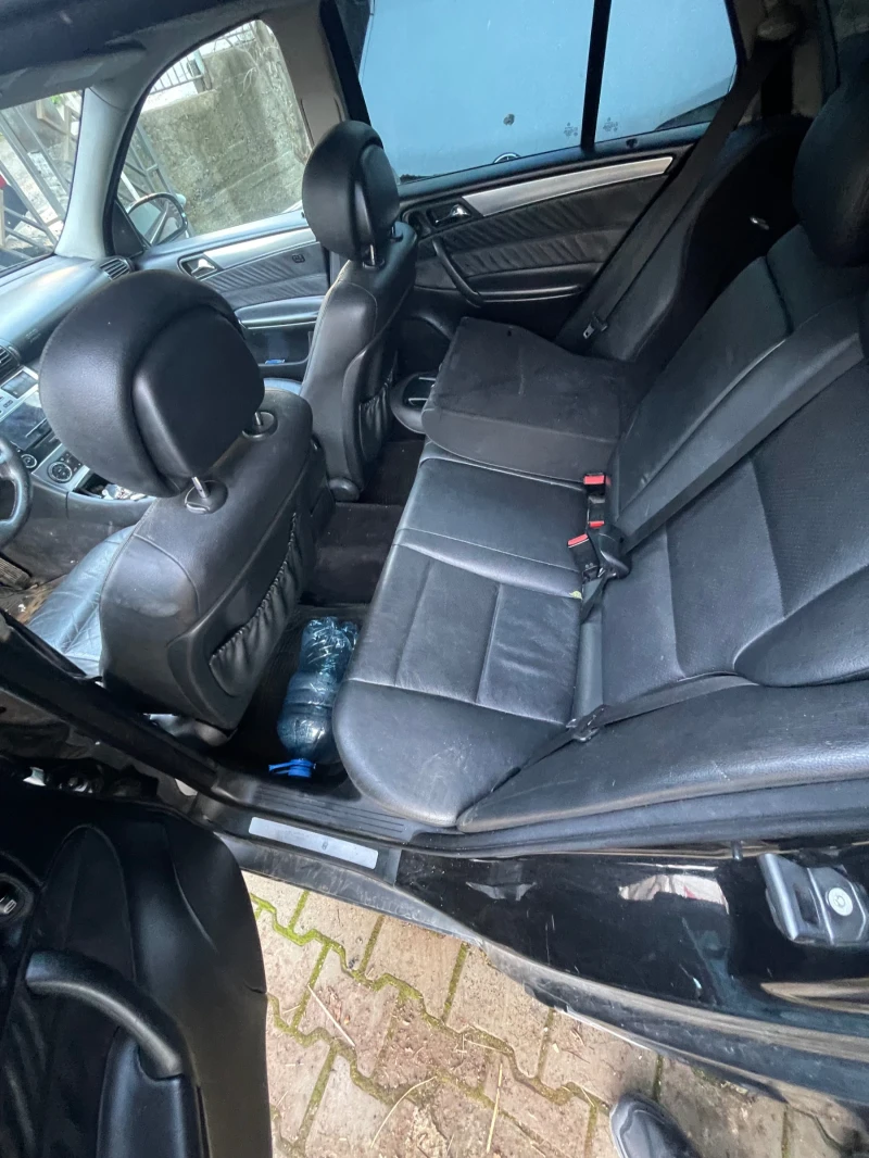 Mercedes-Benz C 220, снимка 8 - Автомобили и джипове - 53152408