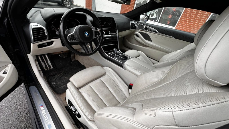 BMW 850 M850i xDrive, снимка 10 - Автомобили и джипове - 53529454