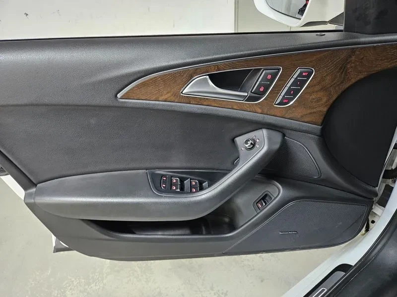 Audi A6 2.0 TDI, снимка 11 - Автомобили и джипове - 55057924