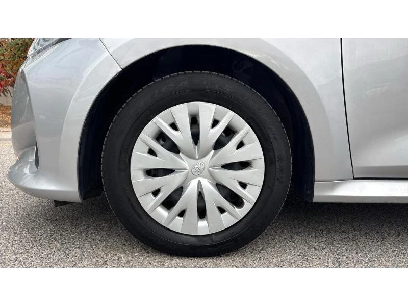 Toyota Yaris 1.5HSD ACTIVE, снимка 16 - Автомобили и джипове - 56497261