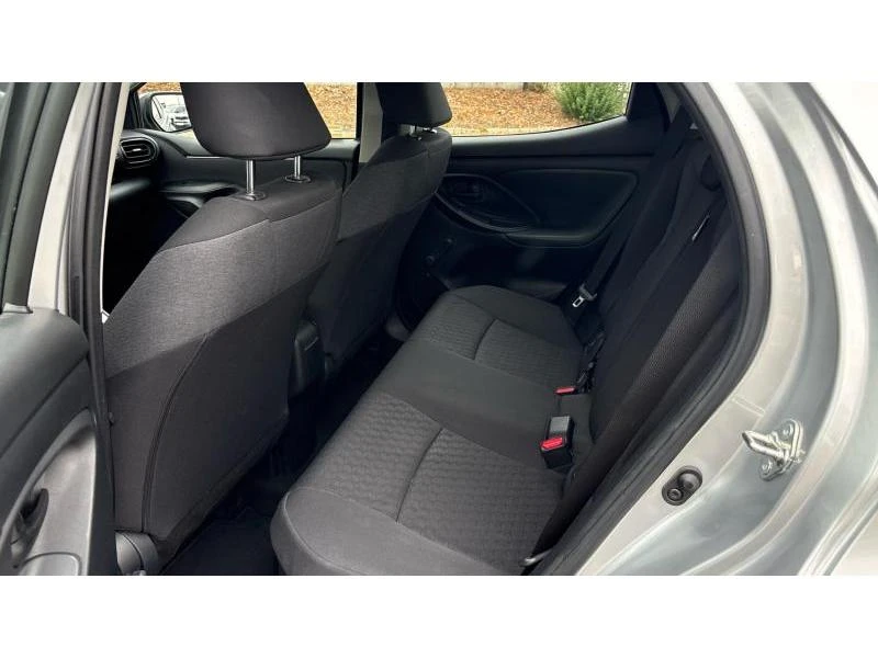 Toyota Yaris 1.5HSD ACTIVE, снимка 11 - Автомобили и джипове - 56497261