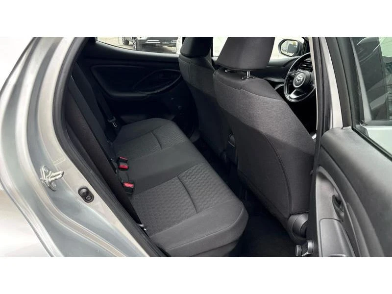 Toyota Yaris 1.5HSD ACTIVE, снимка 7 - Автомобили и джипове - 56497261