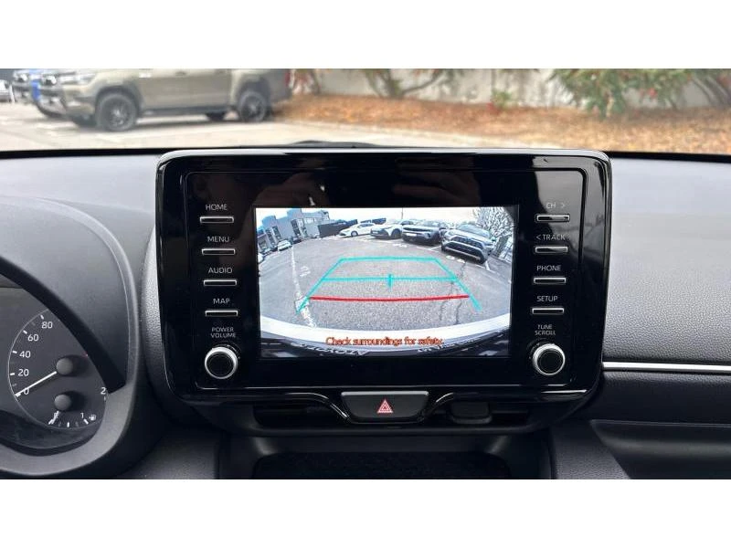 Toyota Yaris 1.5HSD ACTIVE, снимка 15 - Автомобили и джипове - 56497261