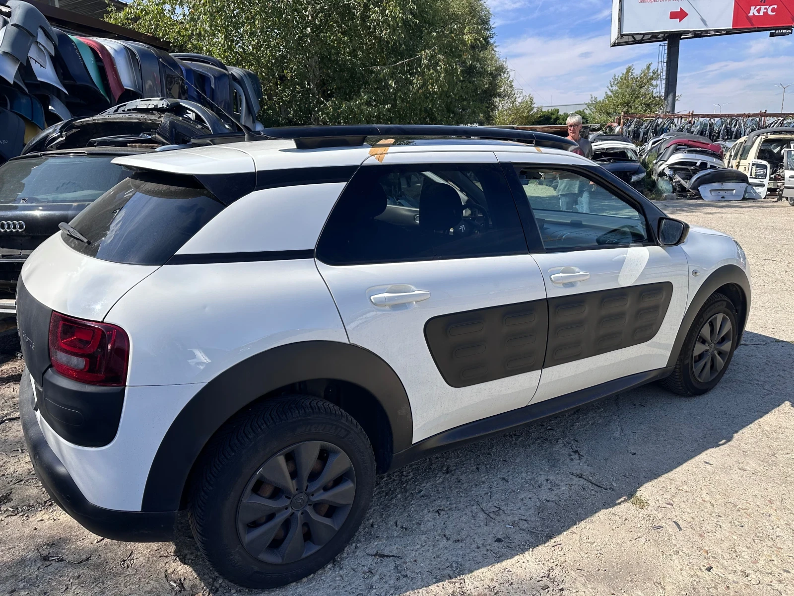 Citroen C4 Cactus 1.6 BlueHDI, Панорама - изображение 4