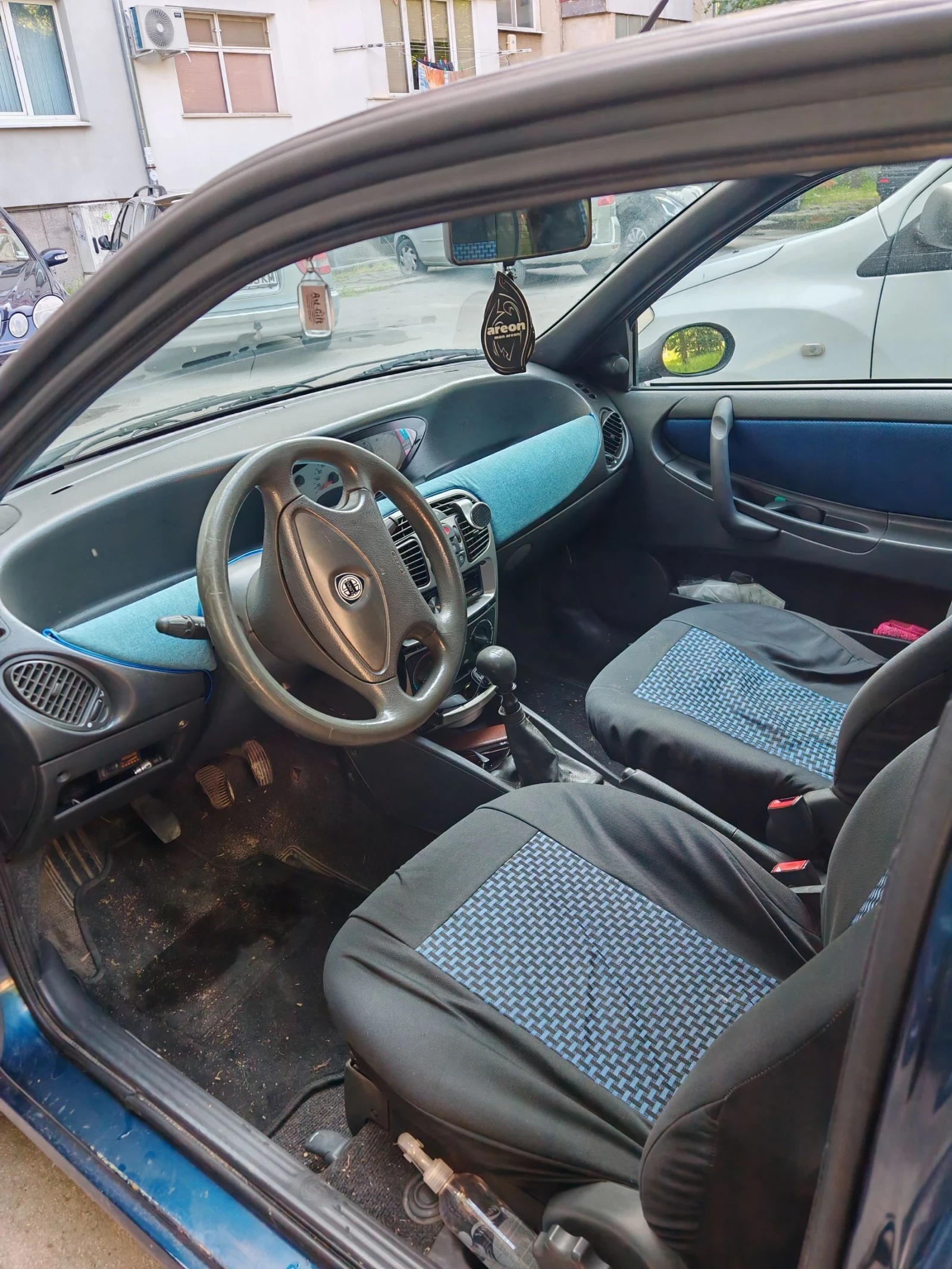 Lancia Y  - изображение 5