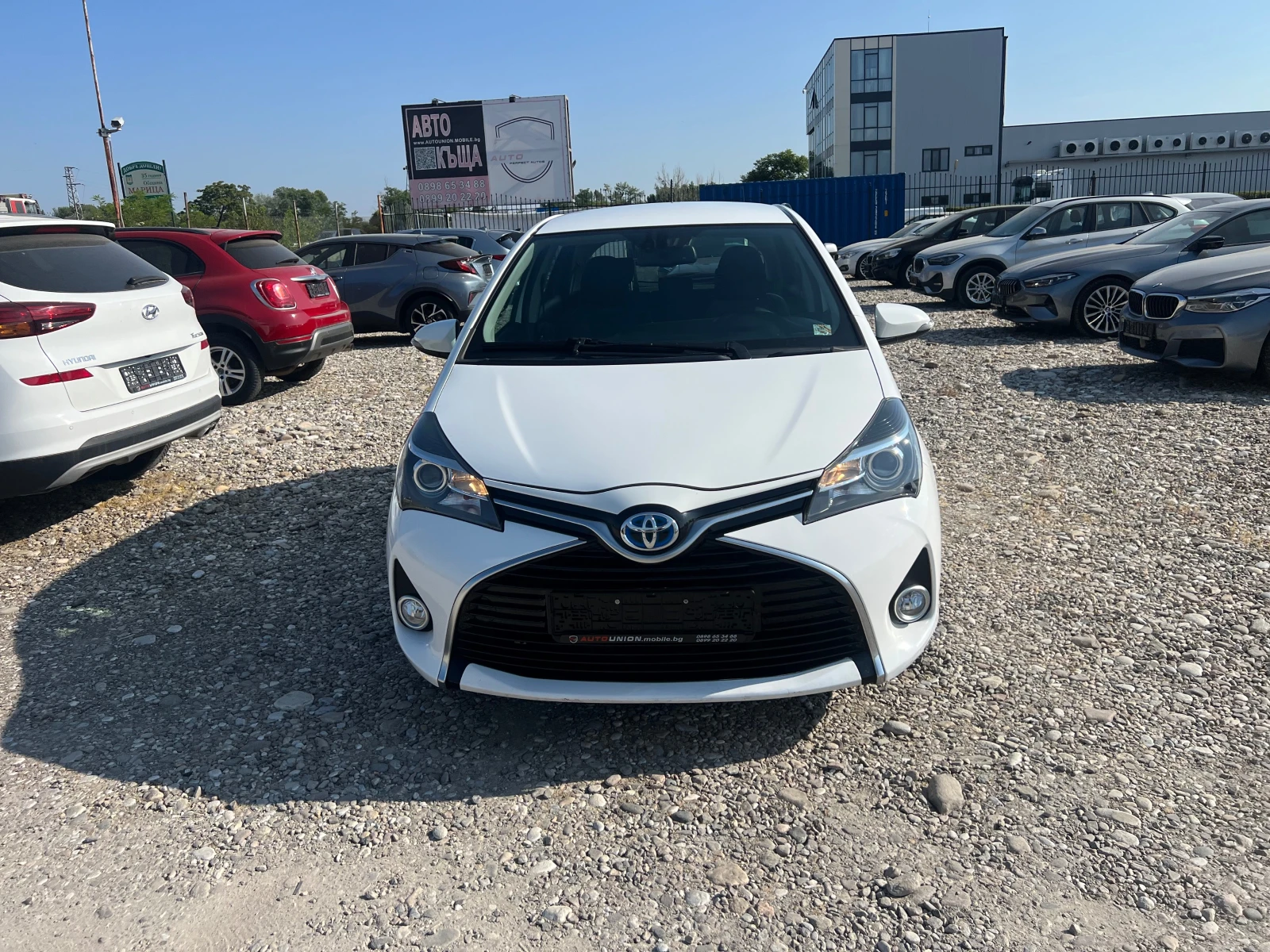 Toyota Yaris 1.5 HYBRID(КАТО НОВА) - изображение 2