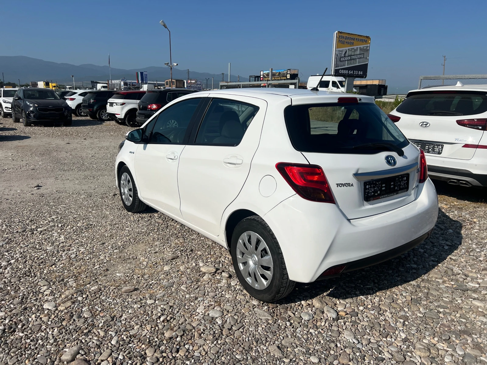 Toyota Yaris 1.5 HYBRID(КАТО НОВА) - изображение 7