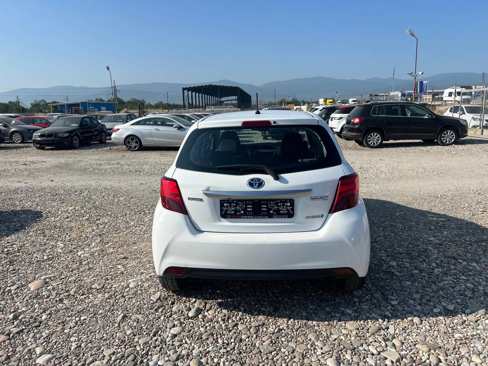 Toyota Yaris 1.5 HYBRID(КАТО НОВА) - изображение 6