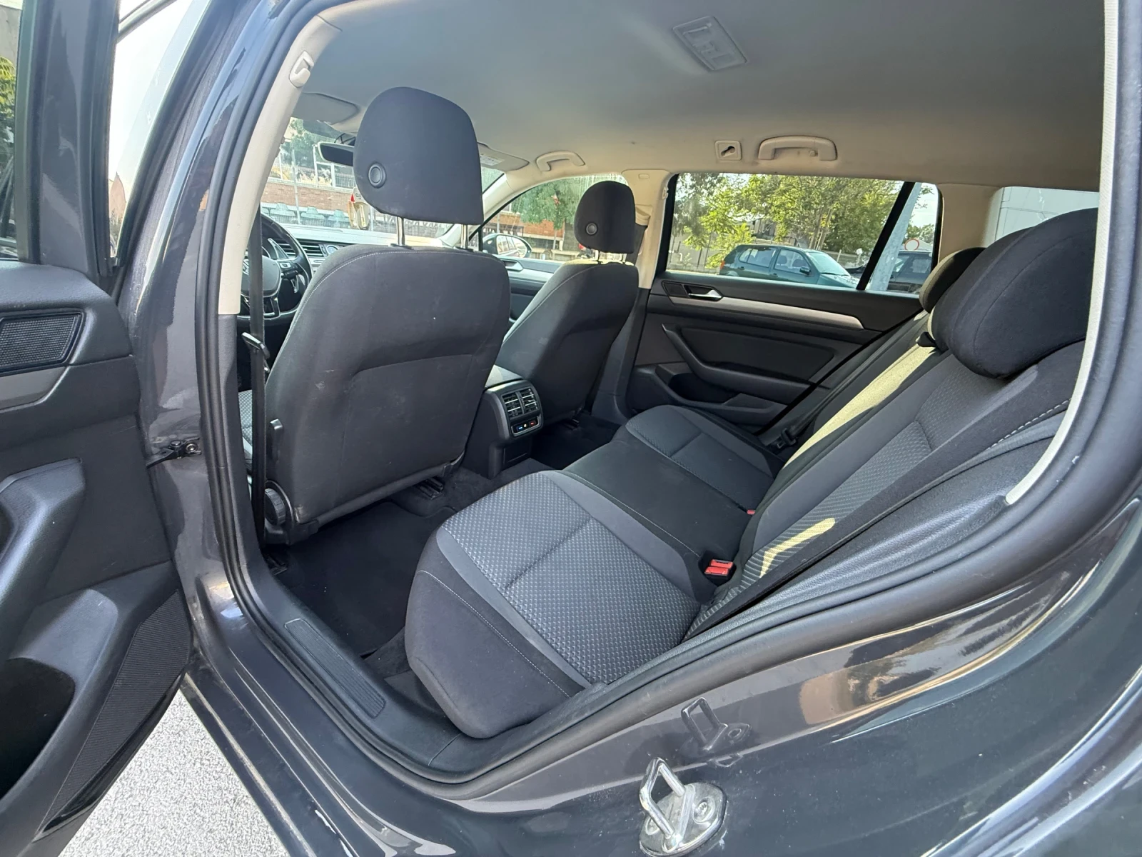 VW Passat 2.0TDi* DSG* Nardo* Grey - изображение 7