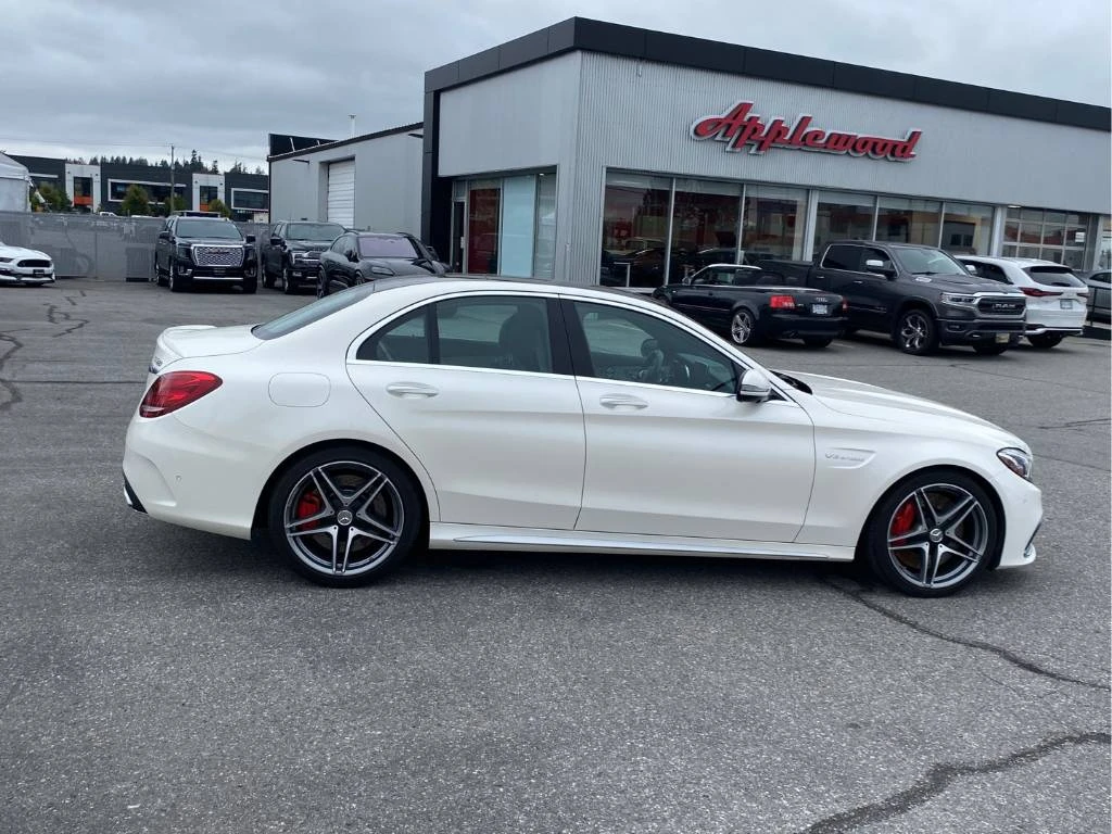 Mercedes-Benz C 63 AMG S* CARFAX* АВТОФИНАНСИРАНЕ* БЕЗ ПЪРВОНАЧАЛНА ВНОСК - изображение 4