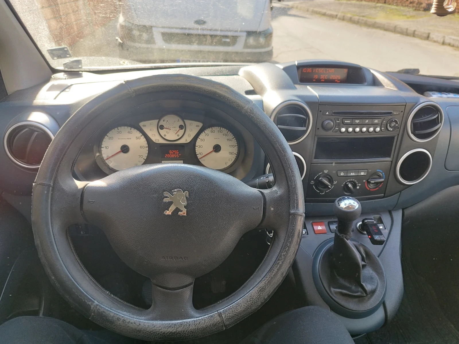 Peugeot Partner 1.6 - изображение 9