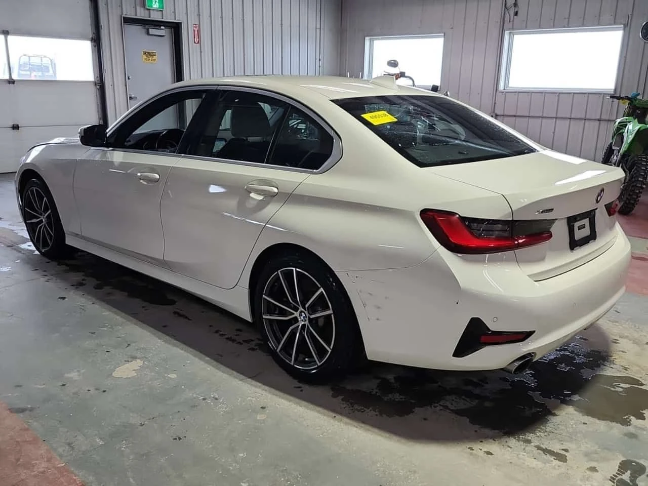 BMW 330 xDrive | PANO | KEYLESS | ПОДГРЕВИ | CARFAX - изображение 4