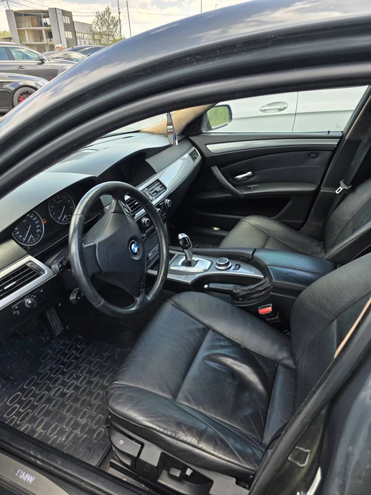 BMW 525 525 I, снимка 8 - Автомобили и джипове - 54427713