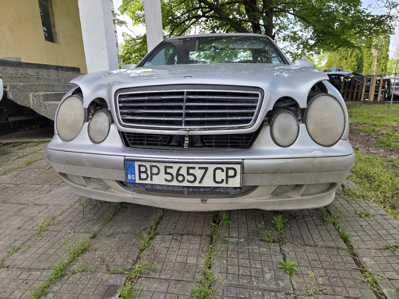 Mercedes-Benz CLK 2.0 Kompresor, снимка 3 - Автомобили и джипове - 54445219