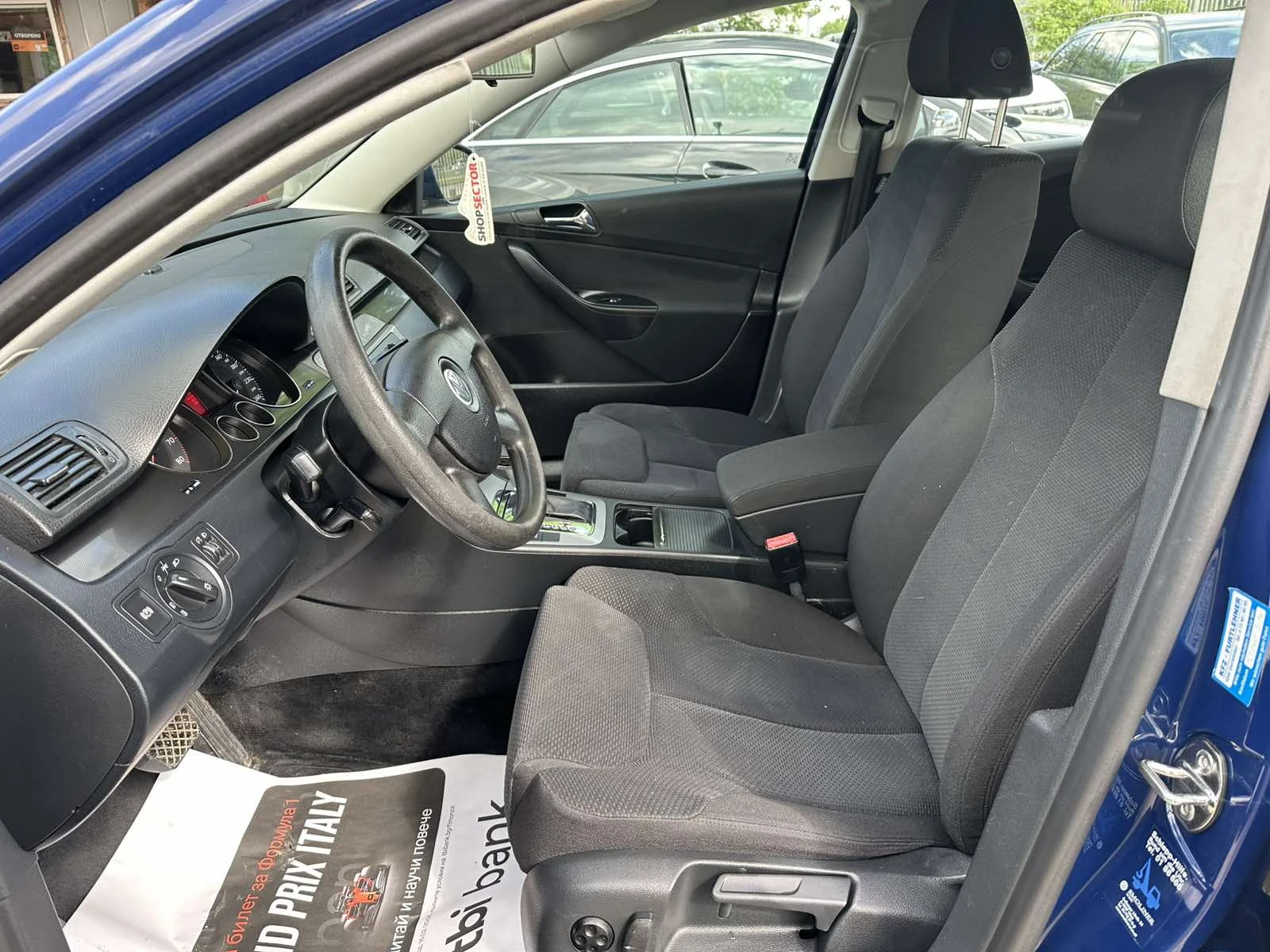 VW Passat 1.6TSI Автоматик Регистриран, снимка 9 - Автомобили и джипове - 54508505