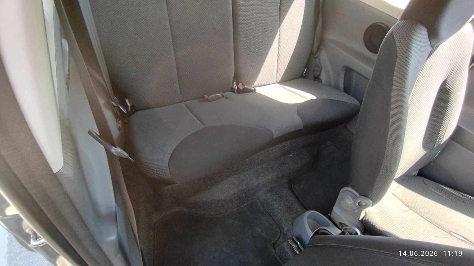 Toyota Aygo, снимка 15 - Автомобили и джипове - 54990310