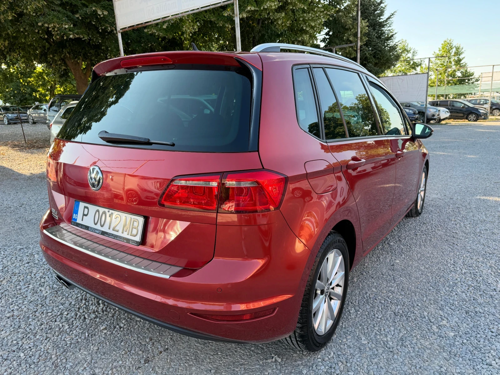 VW Sportsvan 2.0TDI-150k.s-DSG-PANORAMA-DISTRONIC-EURO6, снимка 6 - Автомобили и джипове - 55466844